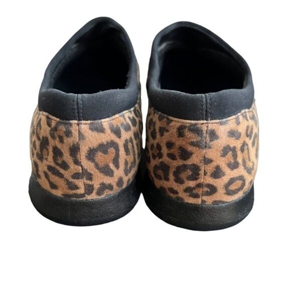 Stuart Weitzman cheetah print suede walking shoes size 8.5N - Picture 4 of 7